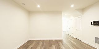 Pet-Friendly Fry's Spring Townhome Near 5th St Station Gallery 11