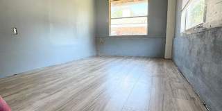 1047 Sycamore St Gallery 13