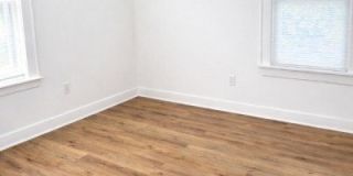 359 S 20Th St Gallery 8