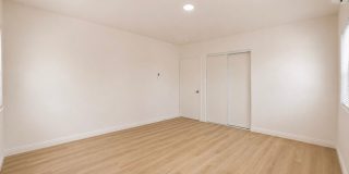 4723 Arlington Avenue Gallery 23