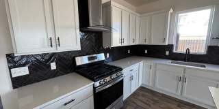 Luxury Modern 3 Bedroom 2.5 Bathroom Home with a Bonus Room in Deer Creek Schools (Neighborhood Pool) Gallery 6