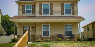 Brand New Home Walking distance to Spooky Nook Gallery 37