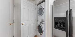 Elegant Townhome in Sought-After Groveton Woods Gallery 14
