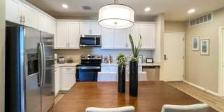 Ollie North Park Lofts Gallery 17