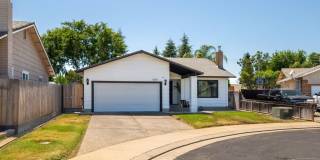 Available now! 3 Bed/2 Bath Home Gallery 1
