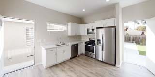 4BD/2BA, Great Yard Space! Gallery 5