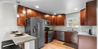 Bright West Highland Home with Modern Finishes!! Gallery 17