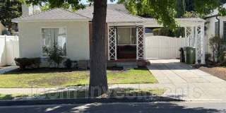 2523 S Bentley Ave Gallery 1