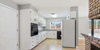 Wow! What a Great Home! Available Now! Gallery 14