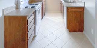 718 N Monterey St Gallery 16