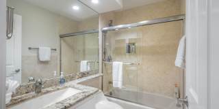 400 N Pacific St Gallery 13