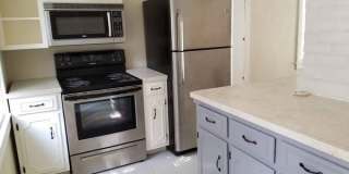 7 Mindoro Cir Pensacola, fl | MOVE IN SPECIAL: HALF OFF first full month of rent!!! Gallery 4