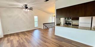 Move-In Ready Townhome with Thoughtful Multi-Level Design And NEW Flooring! Gallery 21