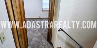 Beautiful Updated Duplex in Grandview-Available NOW!! Gallery 18