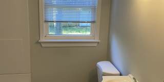 2313 East 40th Street Gallery 15