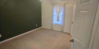 Spacious 2-Bedroom Townhome – End Unit with Private Deck & Garage Gallery 18