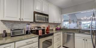 3/2 CONDO IN LELY GOLF ESTATES IN NAPLES. Gallery 1