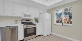 MUST BE 55+ TO RENT THIS CONDO Gallery 3