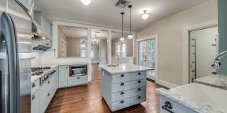 BEAUTIFUL HOME IN BLUEBONNET HILLS, ALAMO HEIGHTS Gallery 11
