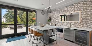 The Oliveen Gallery 8