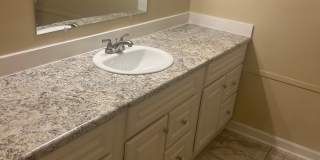 3 Bedroom Townhome Updated - Private Patio Gallery 14
