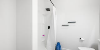 318 N Tacoma Avenue Gallery 35
