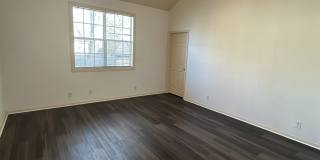 604 East Main Street Gallery 12