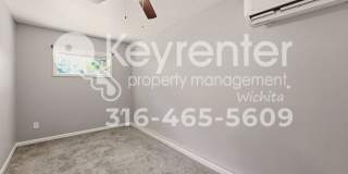 Cute 1 bedroom guesthouse in a great neighborhood, close to Wesley Hospital and local restaurants! Gallery 11