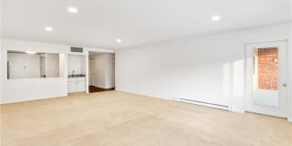 30 Argyle Avenue Gallery 11