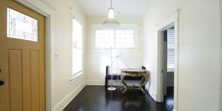 834 East University Avenue - House Gallery 4