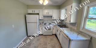 Nice Updated 2 Bed 1.5 Bath Duplex in Basehor-Available NOW!! Gallery 15