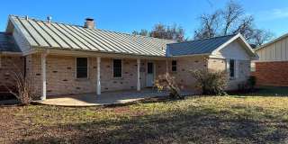 3/2/2 Newly painted! ALL BILLS PAID! Gallery 37