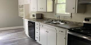 935 Allen Avenue Gallery 15