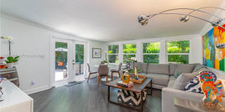 3610 Douglas Road Gallery 17