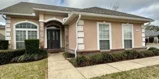 Nice 4 bedroom home for rent including yard & pest services! Gallery 1