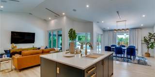 700 Holly Road Gallery 18