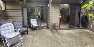 30 Willow Lane Gallery 13