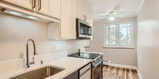 Charming Studio Condo in Platt Park Gallery 4