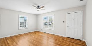 2715 36th Street Gallery 3