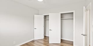 1352 W 36th Street apartments Gallery 36