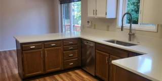 3 Bedroom, 2 Bathroom Home! Gallery 9