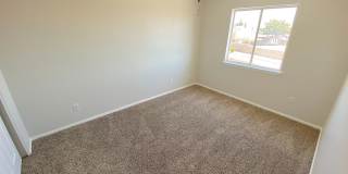 Beautiful North Hills Refrig A/C Home with Pool! Gallery 24