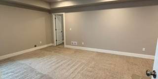 Beautiful 5 Bedroom, 3 Bath Executive Home in the Pointe! Gallery 41