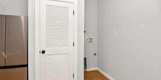 The Knoll Gallery 48
