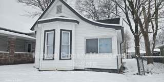 2209 Central Avenue Gallery 1