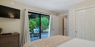2475 Alameda Avenue - B Gallery 17