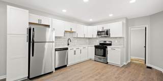 Beautiful 3 Bedroom home in South side available April 15! Gallery 1