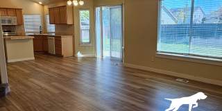 3bed/2bath w/3 car garage, upstairs bonus room, vaulted ceilings, & fenced yard. Gallery 5