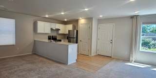 Move-In Ready 3 Bed, 2.5 Bath Home in Desirable Port Orchard Neighborhood Move-In Ready 3 Bed, 2.5 Bath Home in Desirable Port Orchard Neighborhood Gallery 6