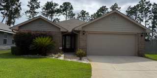 Pensacola - Weatherstone - 4 bedroom, 2 bathroom - w/ lawn care included Gallery 1